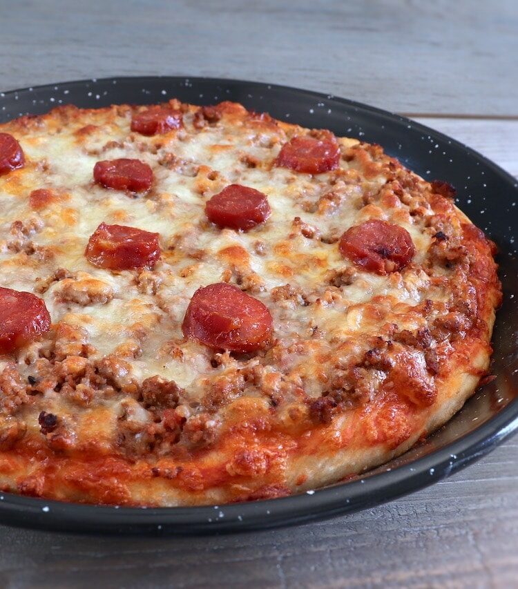 meat-chourico-pizza-02-1971639
