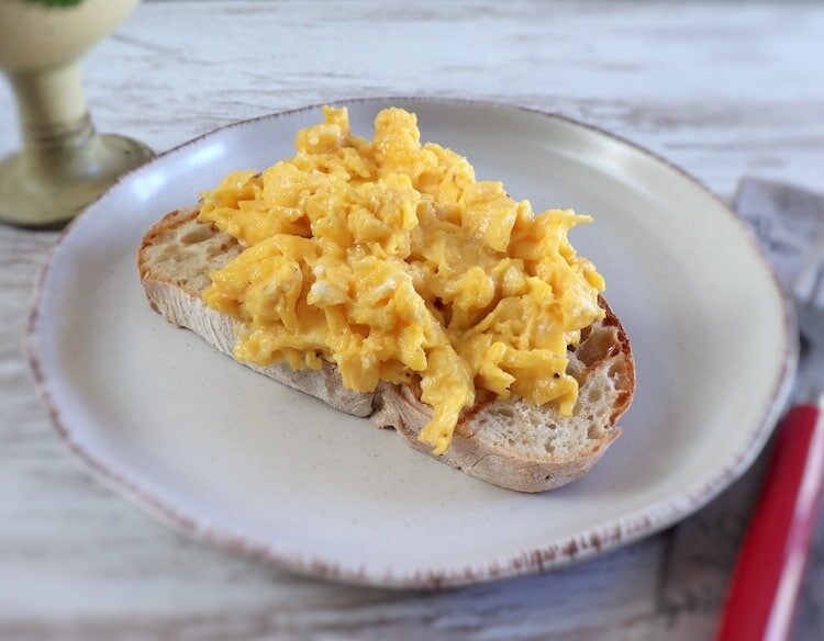 scrambled-eggs-03-9968197