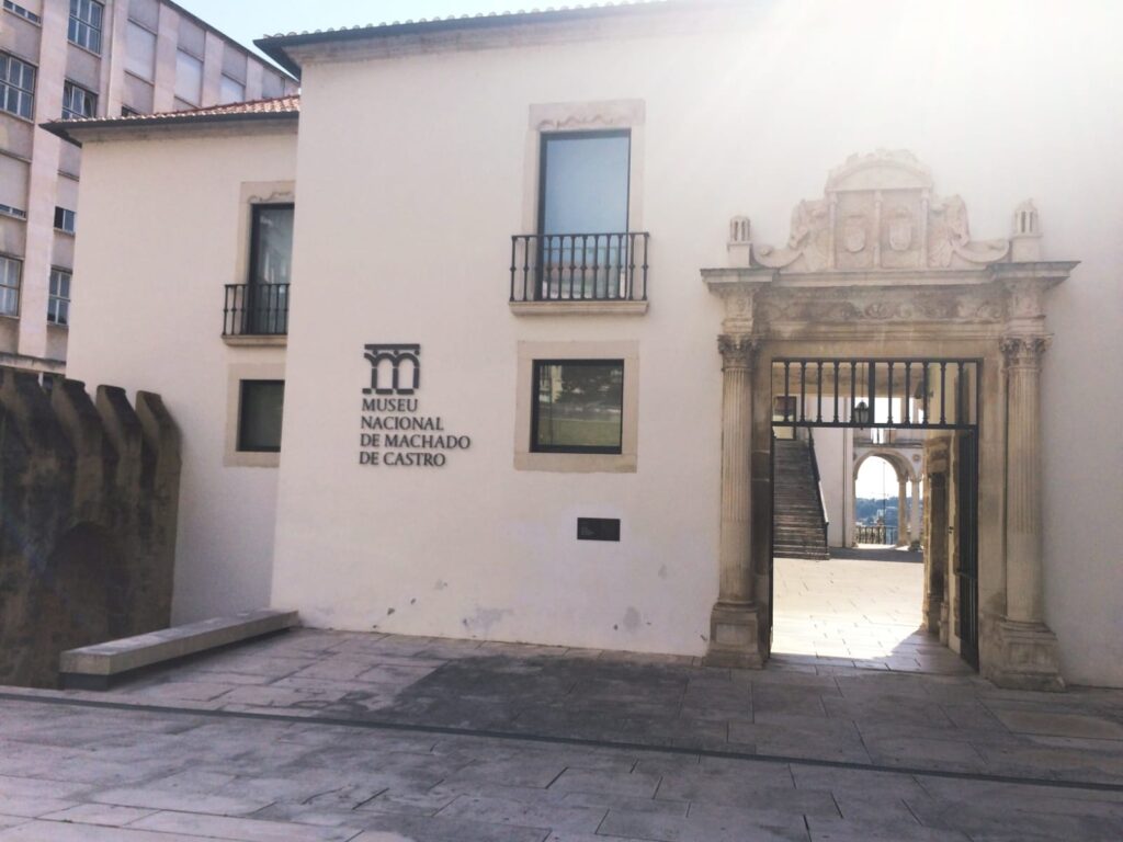 游客科英布拉-葡萄牙-博物馆-旅游-machadodecastro