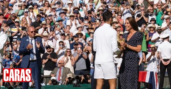 Kate Middleton remet le trophée de Wimbledon à Novak Djokovic
