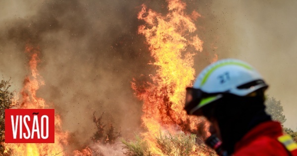 Un incendie à Lindoso force l'évacuation de la population du village de Froufe