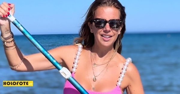 Ana Garcia Martins éblouit en vacances avec un bikini perlé