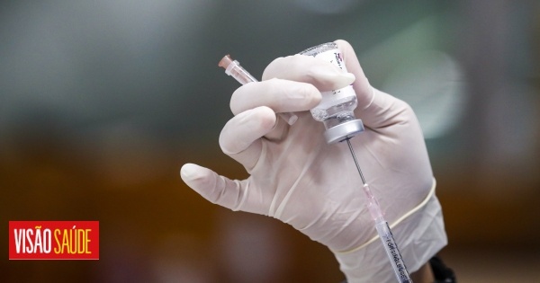 Les personnes vaccinées et infectées par les premières variantes d'Ómicron sont quatre fois plus protégées contre BA.5 que celles jamais infectées
