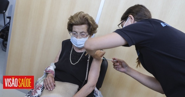 Près de la moitié des personnes âgées de 65 ans et plus ont déjà été vaccinées